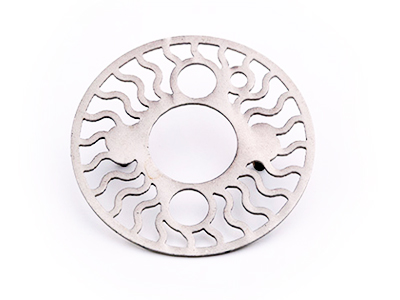 鈦合金螺絲廠家?guī)惴治雎萁z頭部質(zhì)量問題的原因