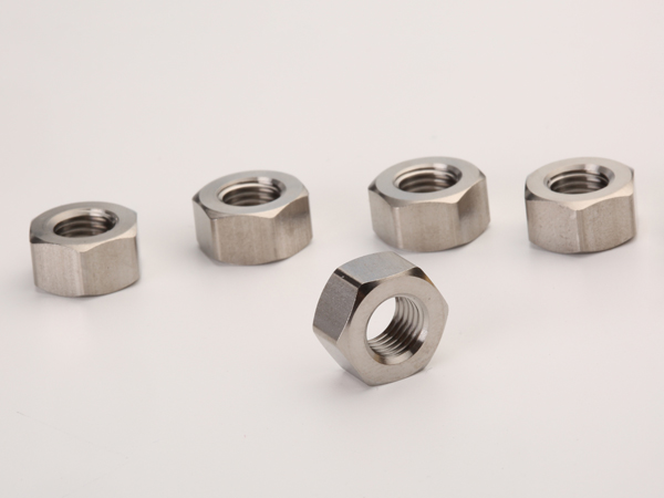 鈦螺絲強度高嗎?有哪些優(yōu)點?