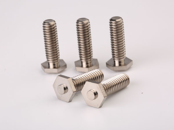 為什么鈦合金螺絲比普通螺絲貴