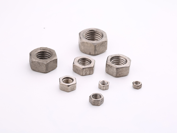 鈦合金螺絲標準件表面除油方法