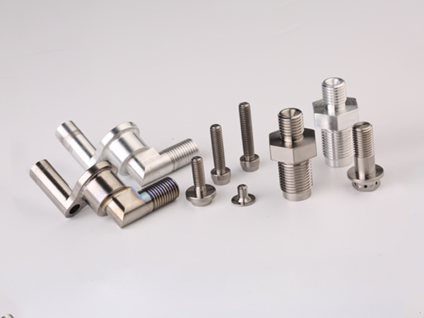 為什么對鈦合金螺絲的有硬度要求?