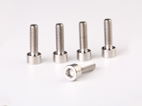 鈦合金螺絲加工注意事項總結(jié)